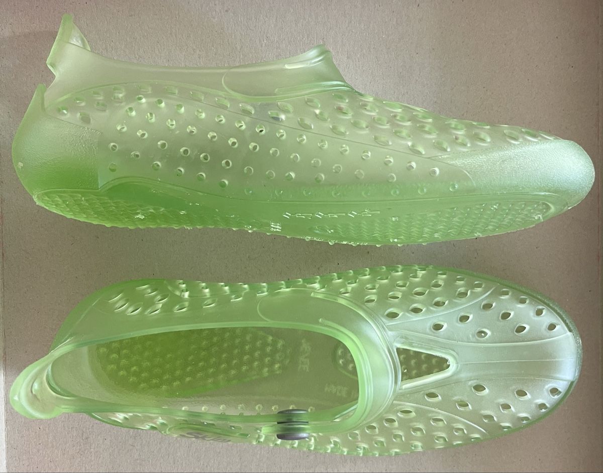 Chaussures hommes: Chaussures de plage, vert transparent  – D'occasion à Lausanne par Emma010 1