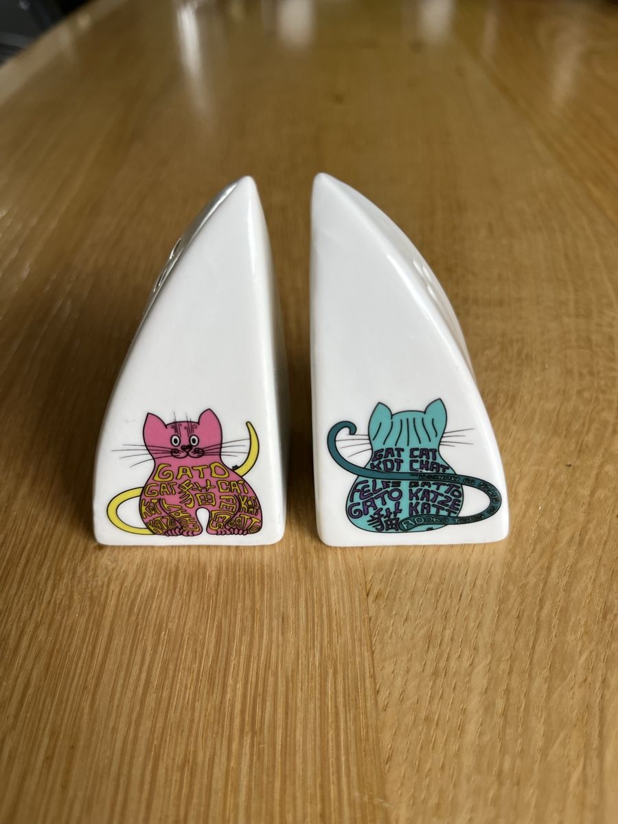Elettrodomestici da cucina: Cute ceramic cat salt and pepper set – Usato da Zürich venduto da ajl_x6tg