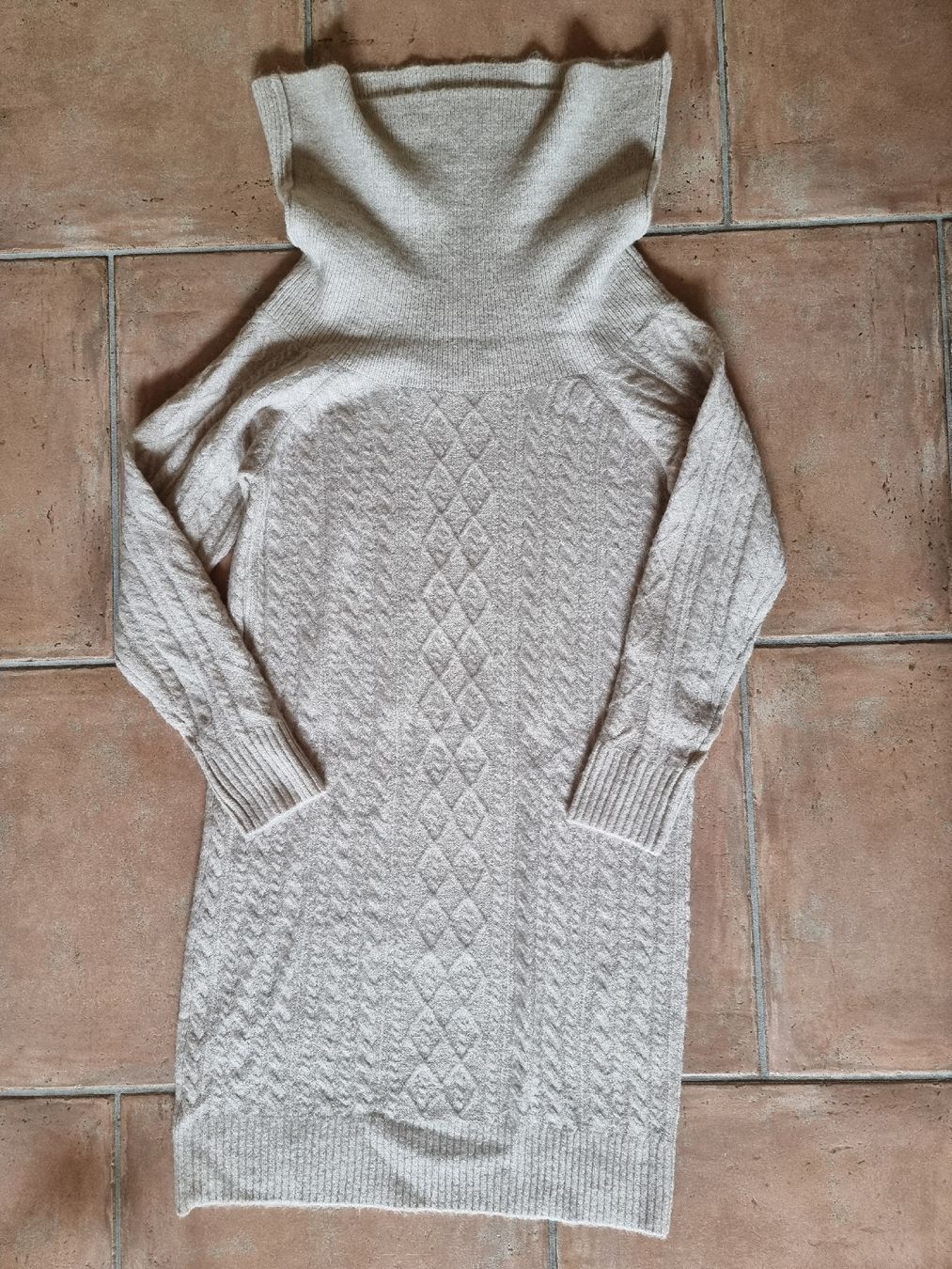 Vestiti: Rollkragen Strickkleid, beige, Grösse M - NEU – Nuovo (secondo la descrizione) da himmelried venduto da bribuli 2