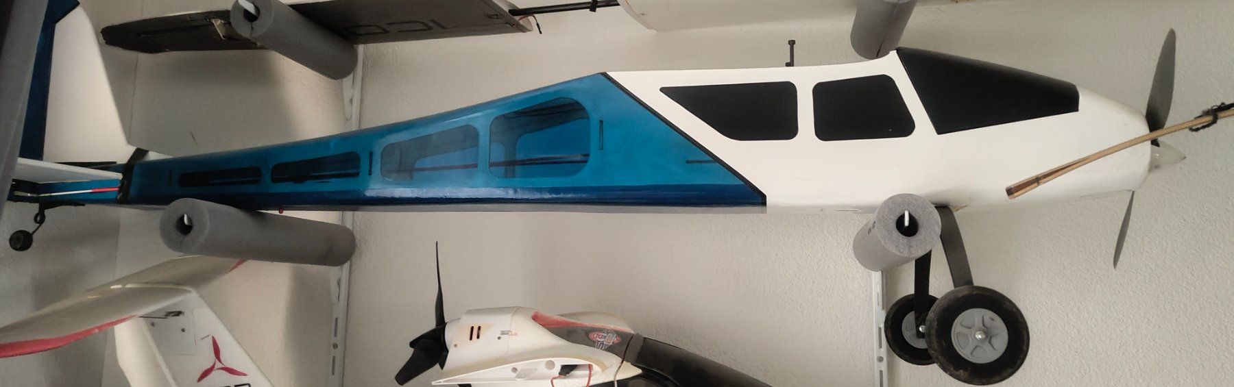 RC Kits de montage: Modellflieger/Zubehör – D'occasion à Brunnen par jor_8npm