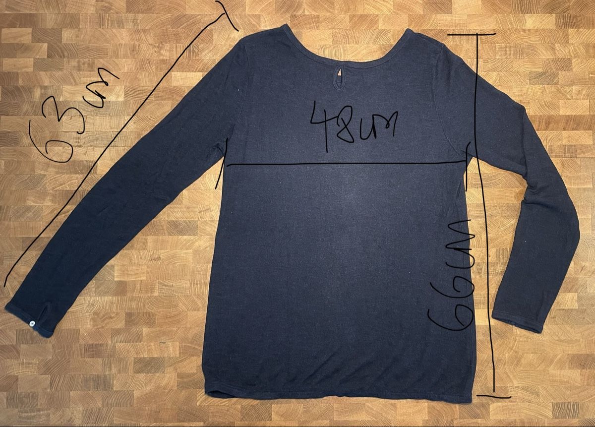 Maglioni & Felpe: dünner dunkelblauer Pulli, ca Gr L – Usato da Bern venduto da AnnaS13 1