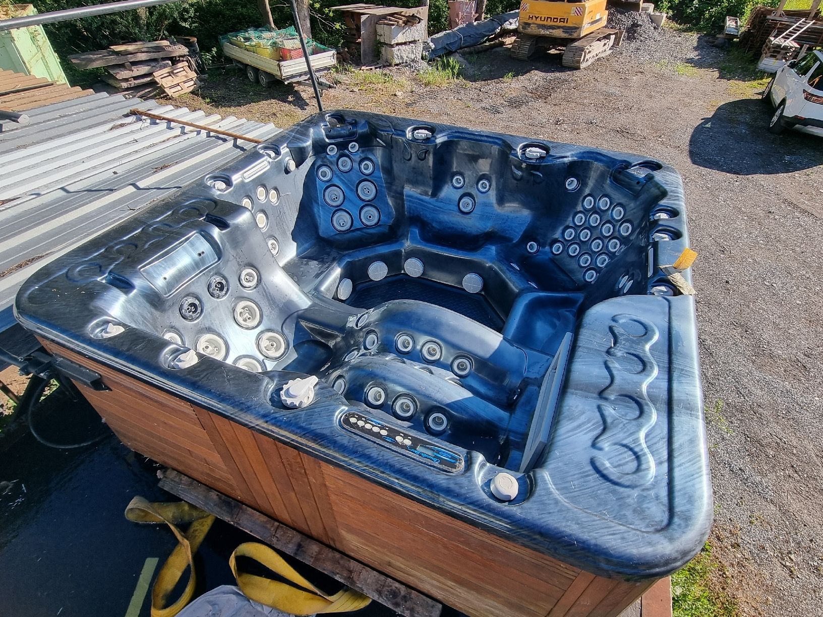 Whirlpool: wihrlpool – Gebraucht aus Flums von jeepni