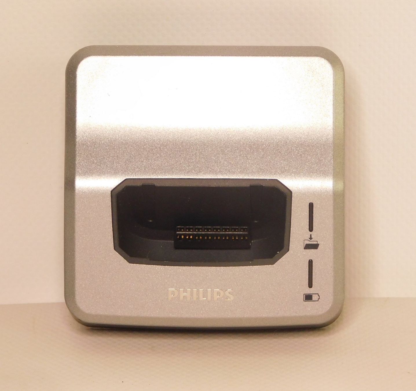 Philips Caricatori & Batterie: Philips LFH9120 Batterien Ladestation – Usato da Emmenbrücke venduto da Neverlaand-22 1