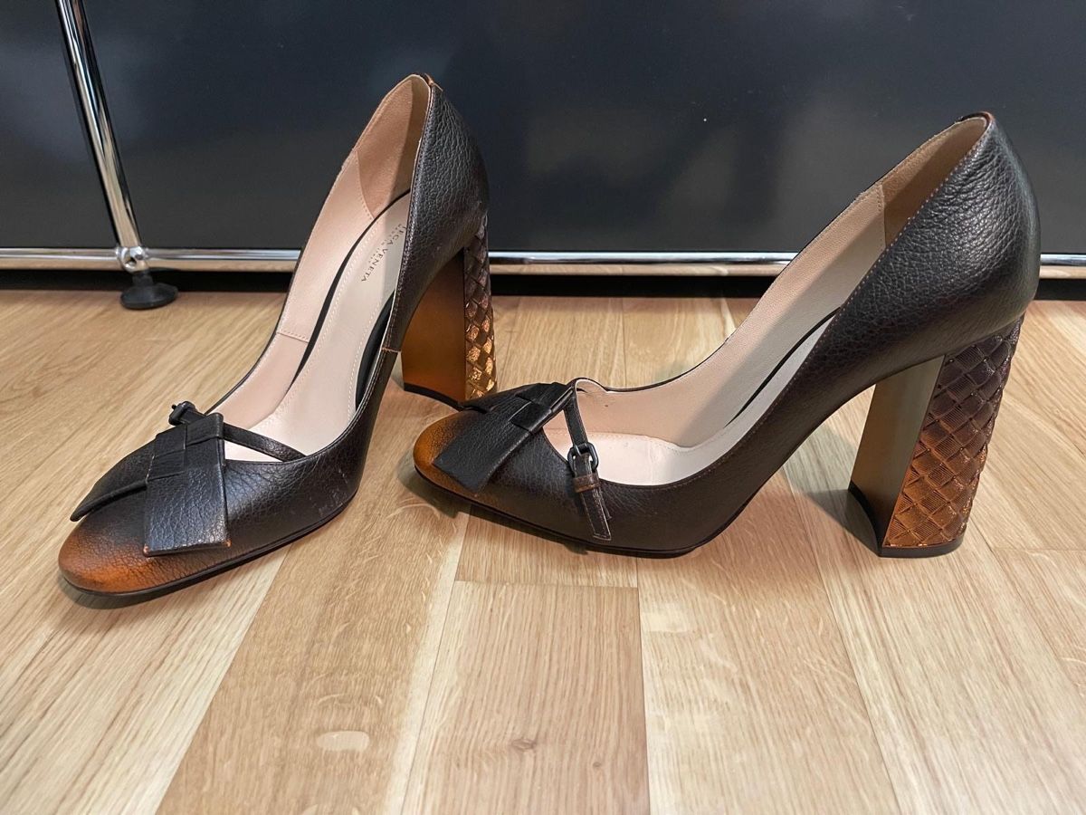 Bottega Veneta Scarpe da donna: Bottega Veneta Cherbourg Pumps – Nuovo (secondo la descrizione) da Luzern venduto da Fabian_Ni 2