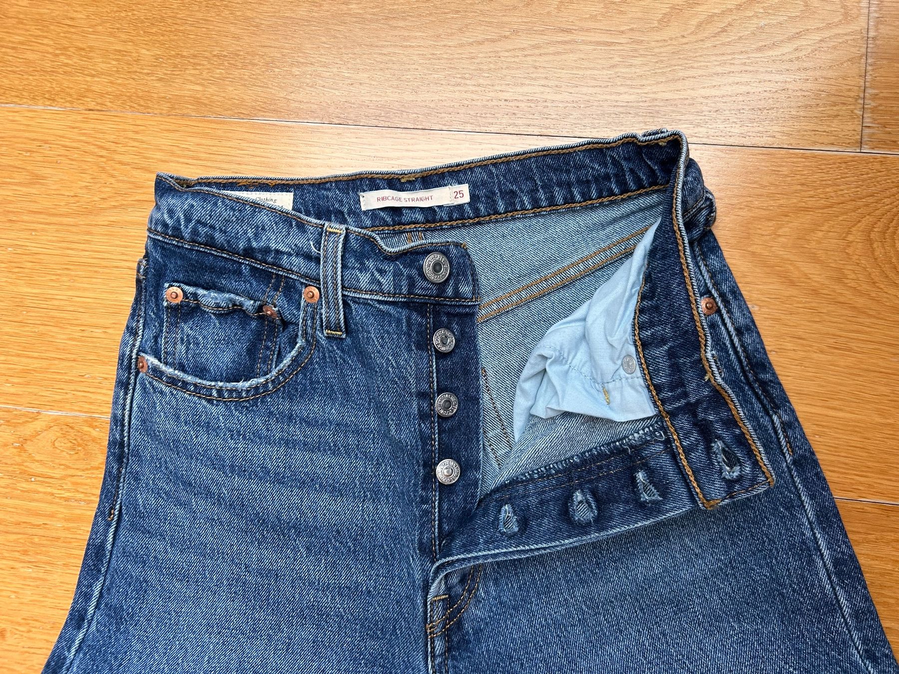 Levi's Jeans: Levi's Jeans Straight – Nuovo (secondo la descrizione) da Thunstetten venduto da ise_6glx 1