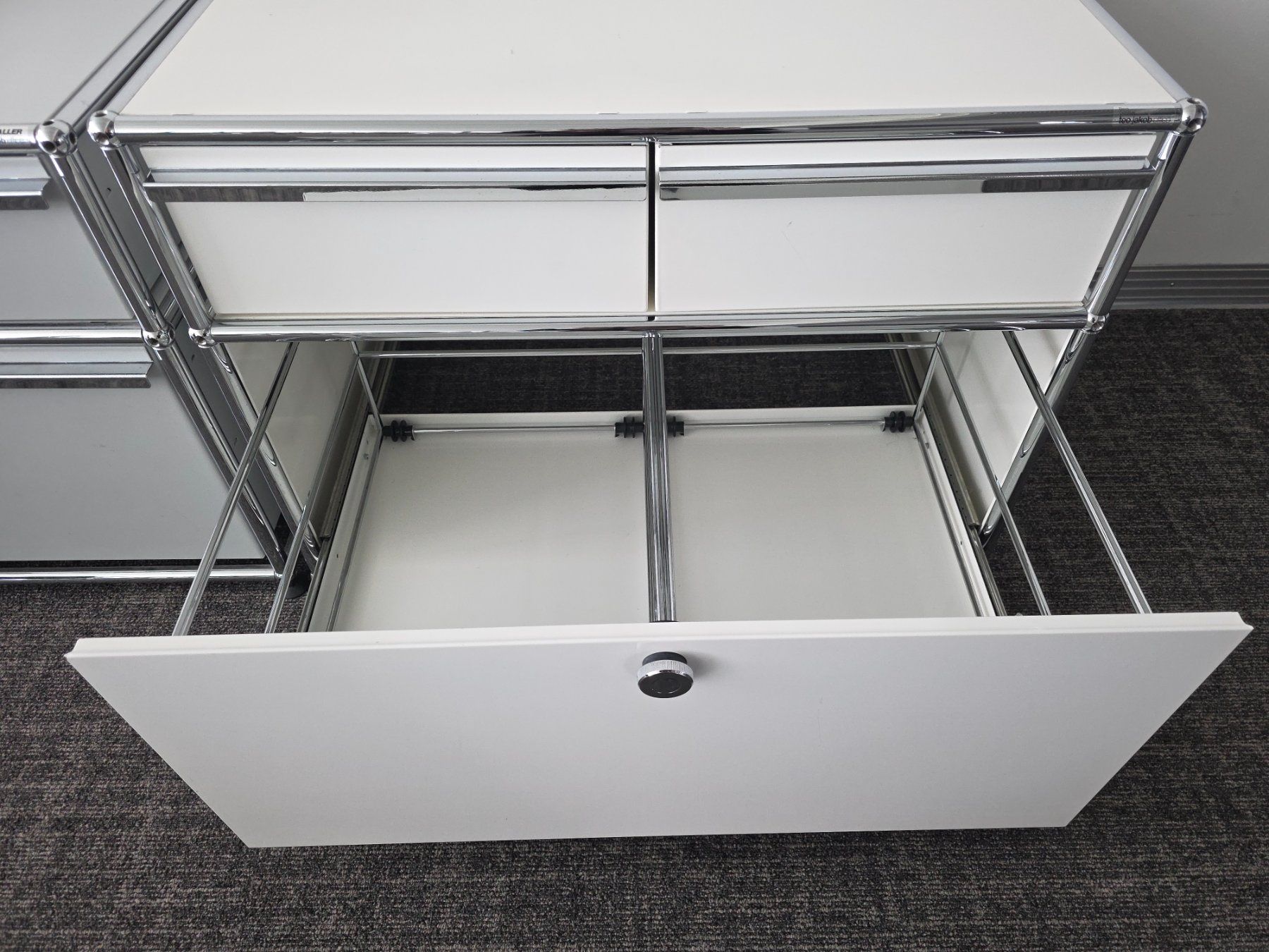 USM Commodes: USM Haller Sideboard / Kasten weiss – D'occasion à Zürich par ami_6gd6 6