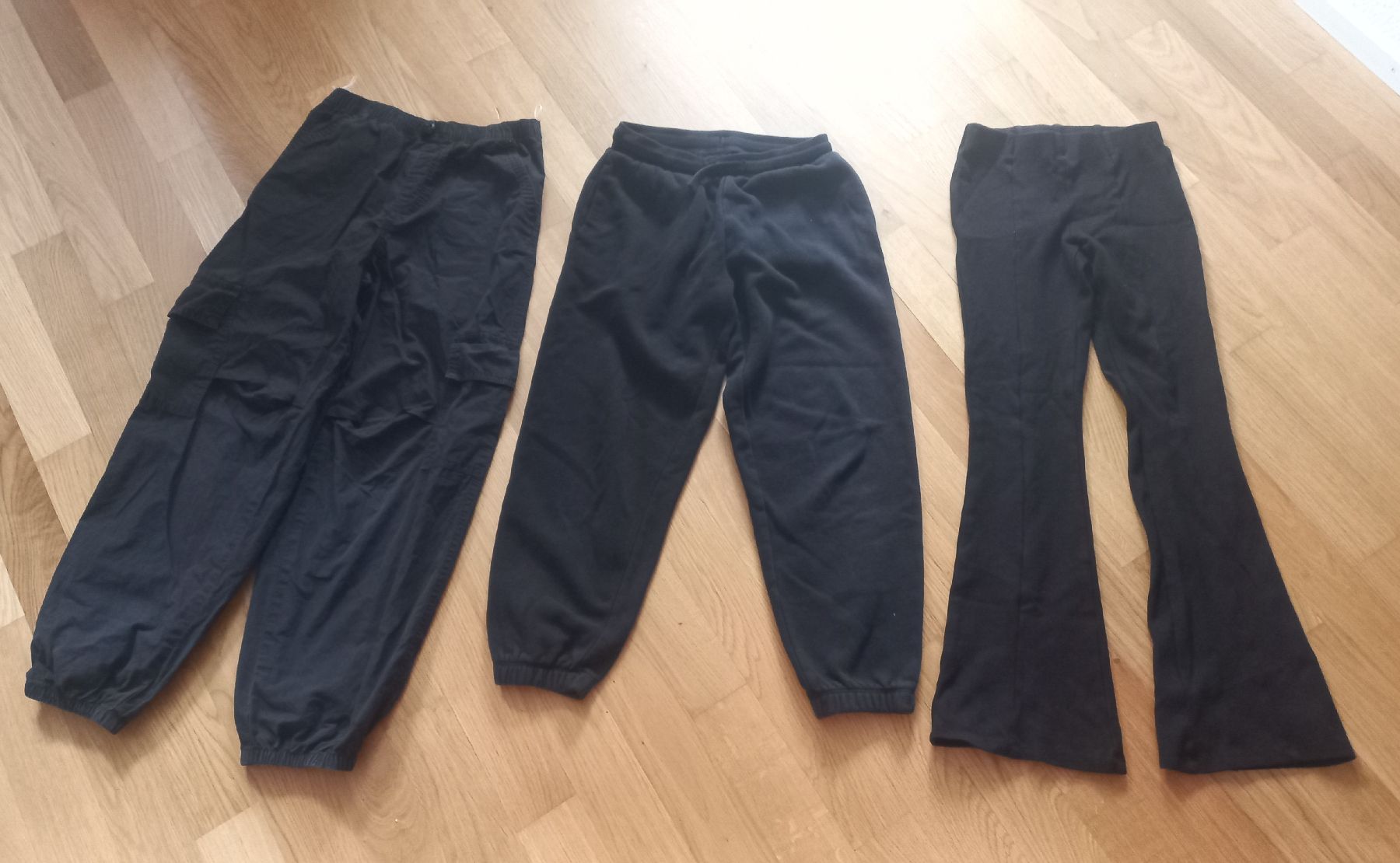 Lotti & Set di vestiti: 10teiliges Kleiderpaket Gr.140 – Usato da Winterthur venduto da Asia05 3