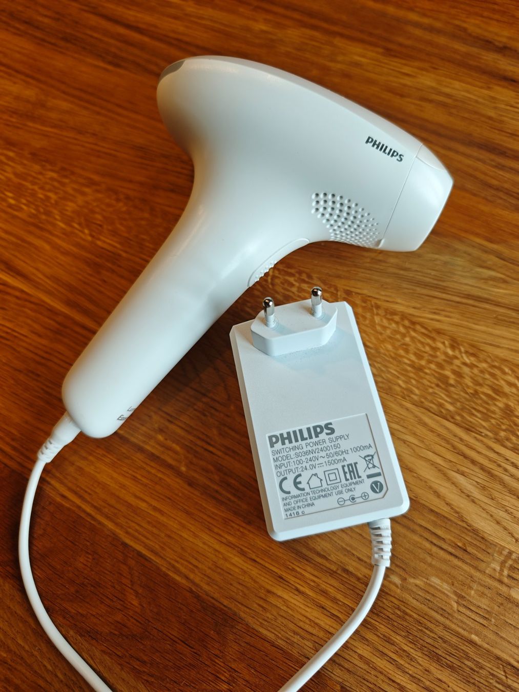 Philips Epilatori: Philips Lumea Essential IPL Haarentferner – Usato da Gunzgen venduto da 0Aurin0 2