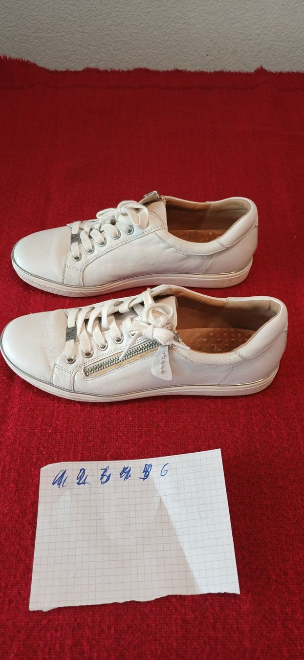Scarpe da donna: Damensneakers – Usato da Pfäffikon ZH venduto da rst628 1