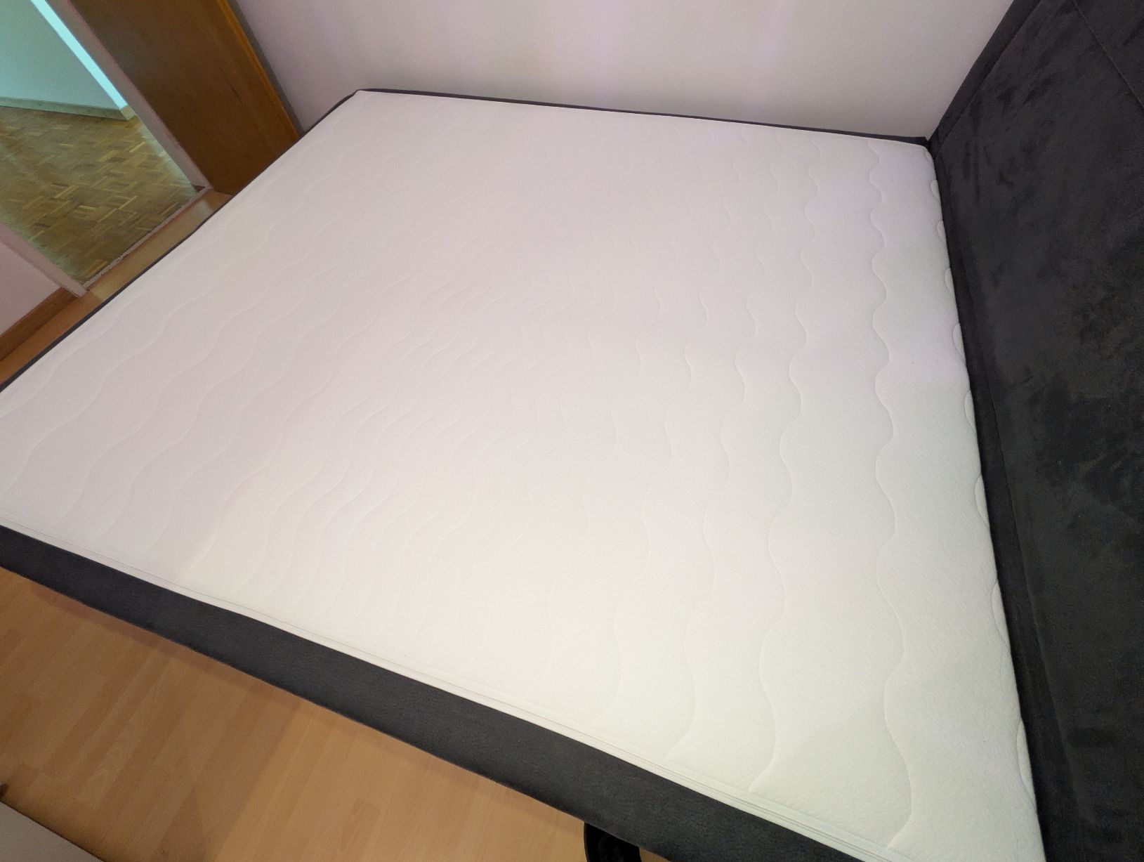Betten: Bett wie neu – Neu (gemäss Beschreibung) aus Richterswil von raj_k575 3