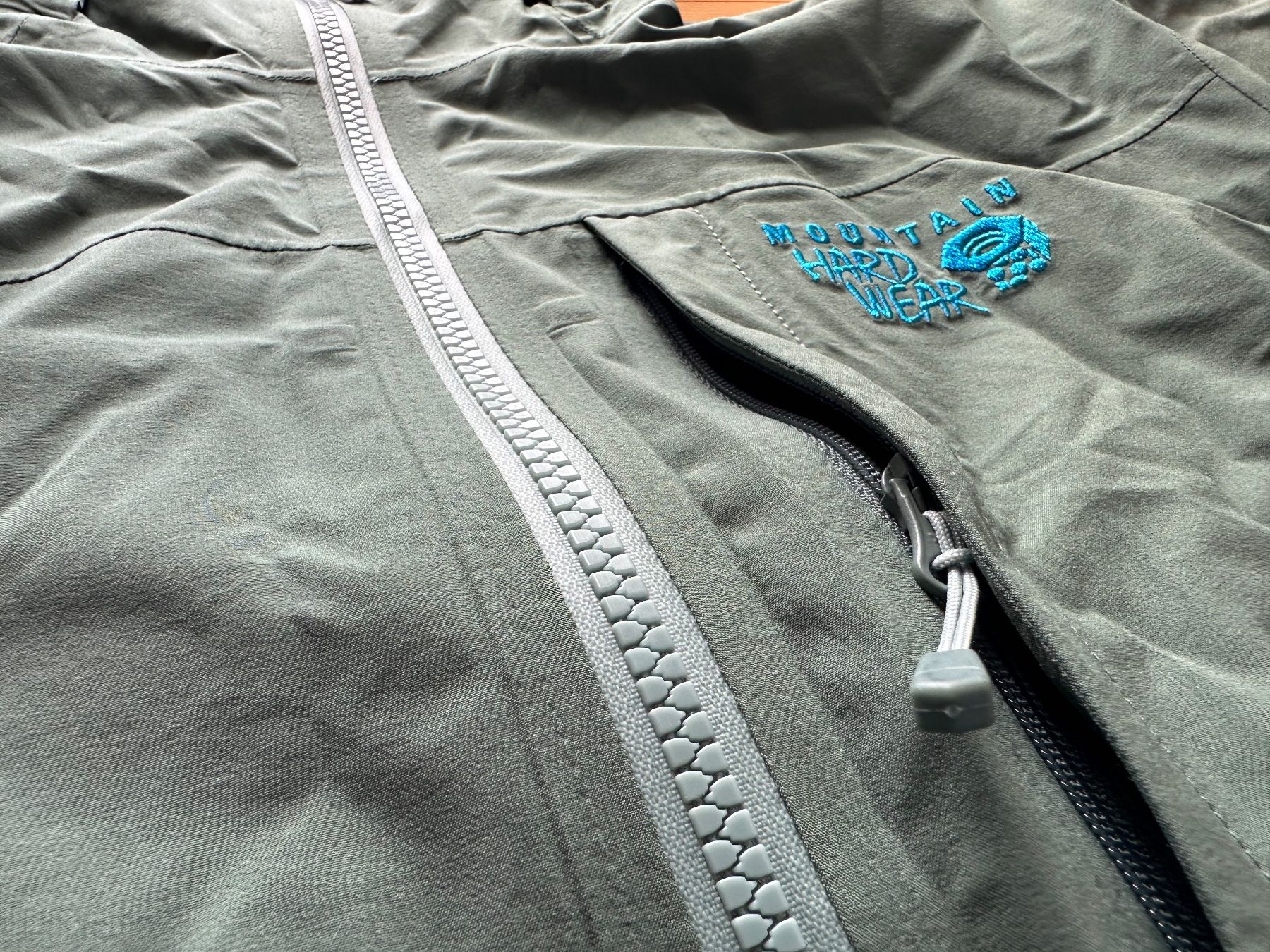 Mountain Hardwear Giacche: Mountain Hardwear Windstopper S – Nuovo (secondo la descrizione) da Gersau venduto da Sidharta7 3