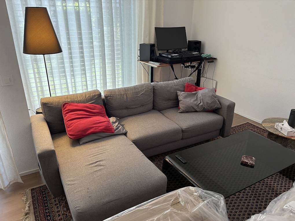 Sofas: Canapé d'angle convertible – D'occasion à Martigny par vic_5zrf