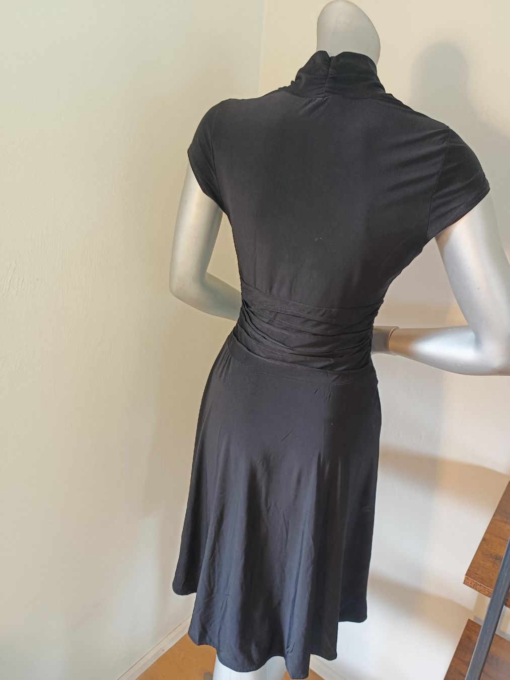 Vestiti: Petite robe noire Sinéquanone L – Usato da Chamoson venduto da Yuriyaa 2