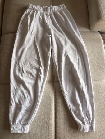 Hose weiss Grösse S leichte Gebrauchsspuren