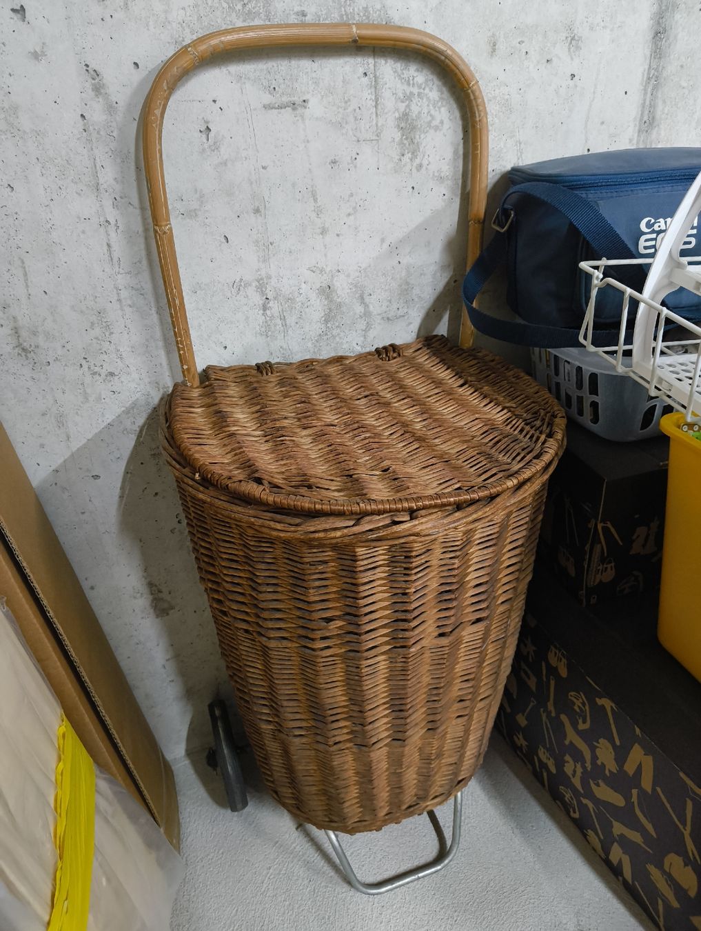 Autres articles pour la maison: Rollkorb – D'occasion à Zürich par maz_jj2t