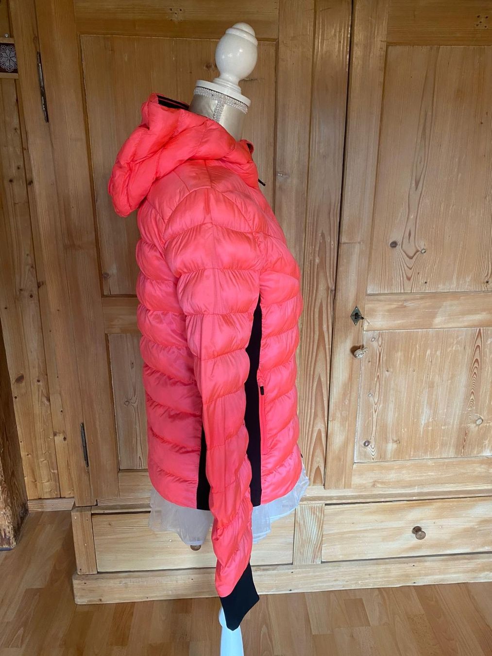 Bogner Giacche: Coole Daunenjacke von "Bogner" Gr. 36 – Usato da Röschenz venduto da Tashroal