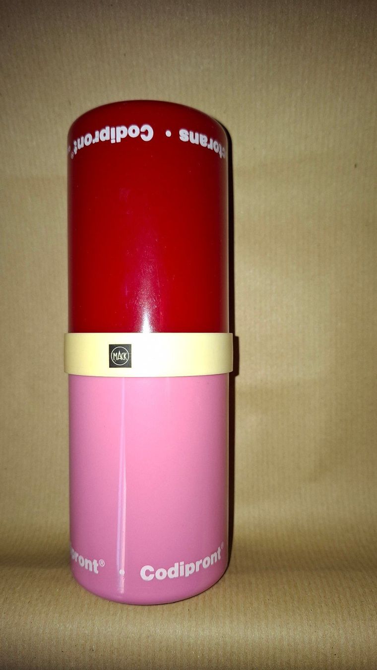 Behälter & Ähnliches: Dose "Codipront" rot & rosa Kunststoff vintage – Gebraucht aus Weiningen ZH von Annakatharina