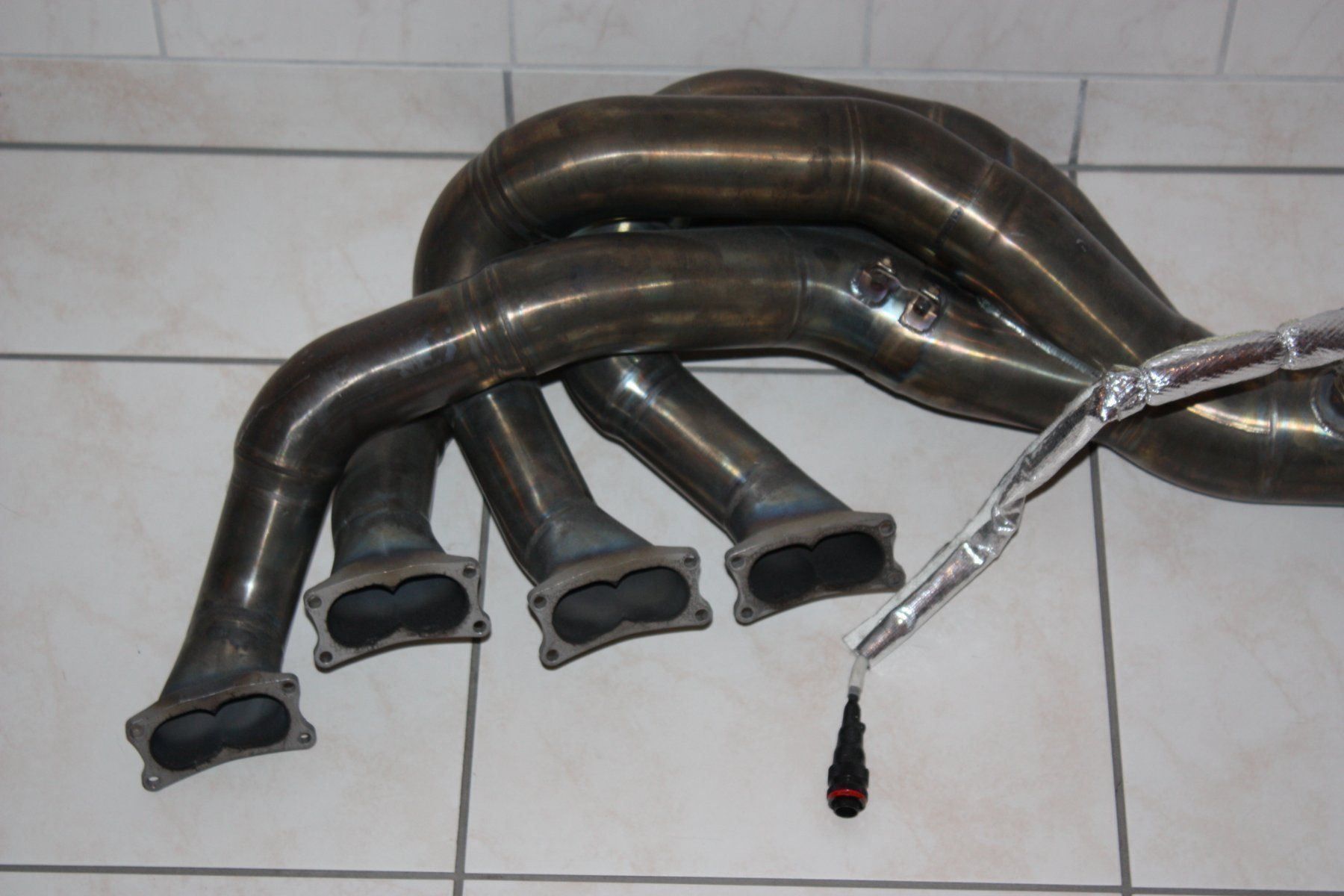 Autografi: Vitantonio Liuzzi HRT Formel 1 Team 2011 – Usato da PIETERLEN venduto da FORMEL1-MODELLSHOP 2