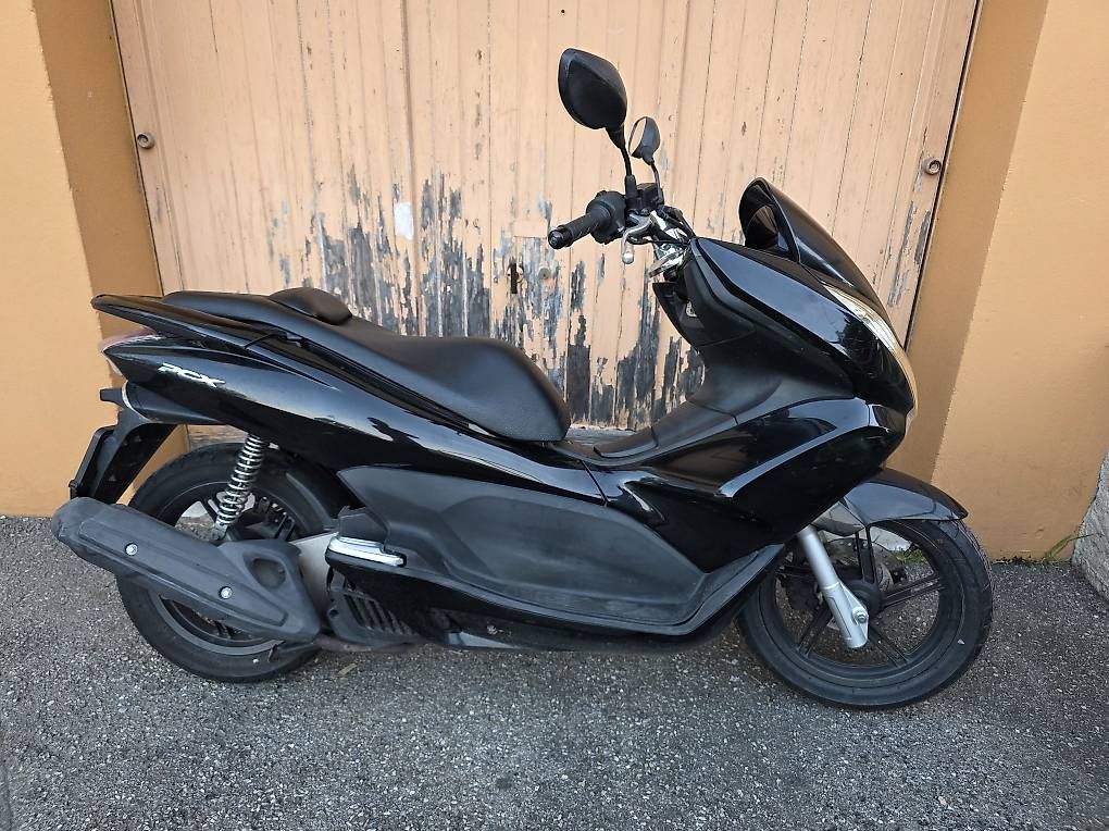 Scooter: Honda PCX 125cc expertise 21.08.2025 – Usato da Le Grand-Saconnex venduto da mat_gyj9 3