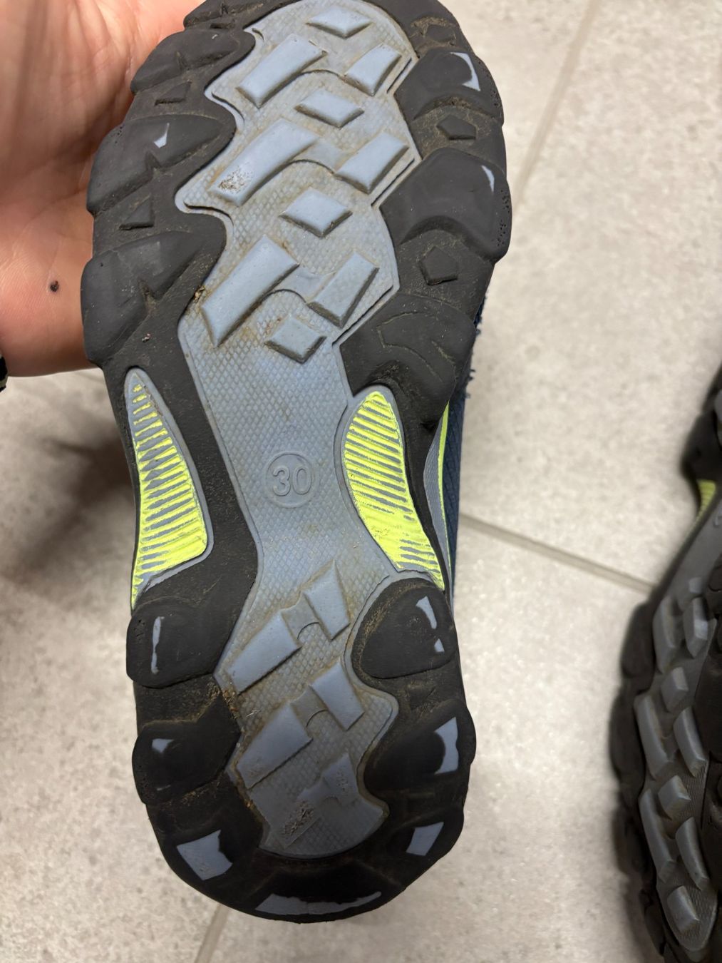 Schuhe für Jungen: Baskets enfant bleu pointure 30 – Gebraucht aus Salvenach von gwenwywar 2