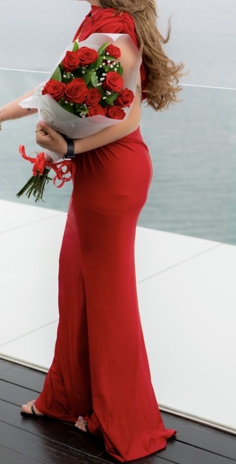 Kleider: Elegantes rotes Zweiteiler-Set – Gebraucht aus Kilchberg ZH von ari_28gp 1