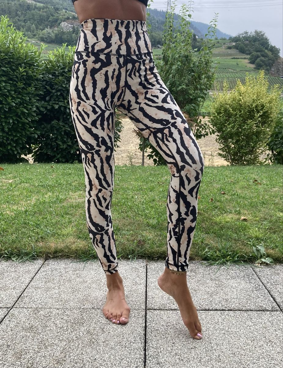 Leggings: Leggings gainant taille S neuf – D'occasion à Bramois par rey_xy87 1