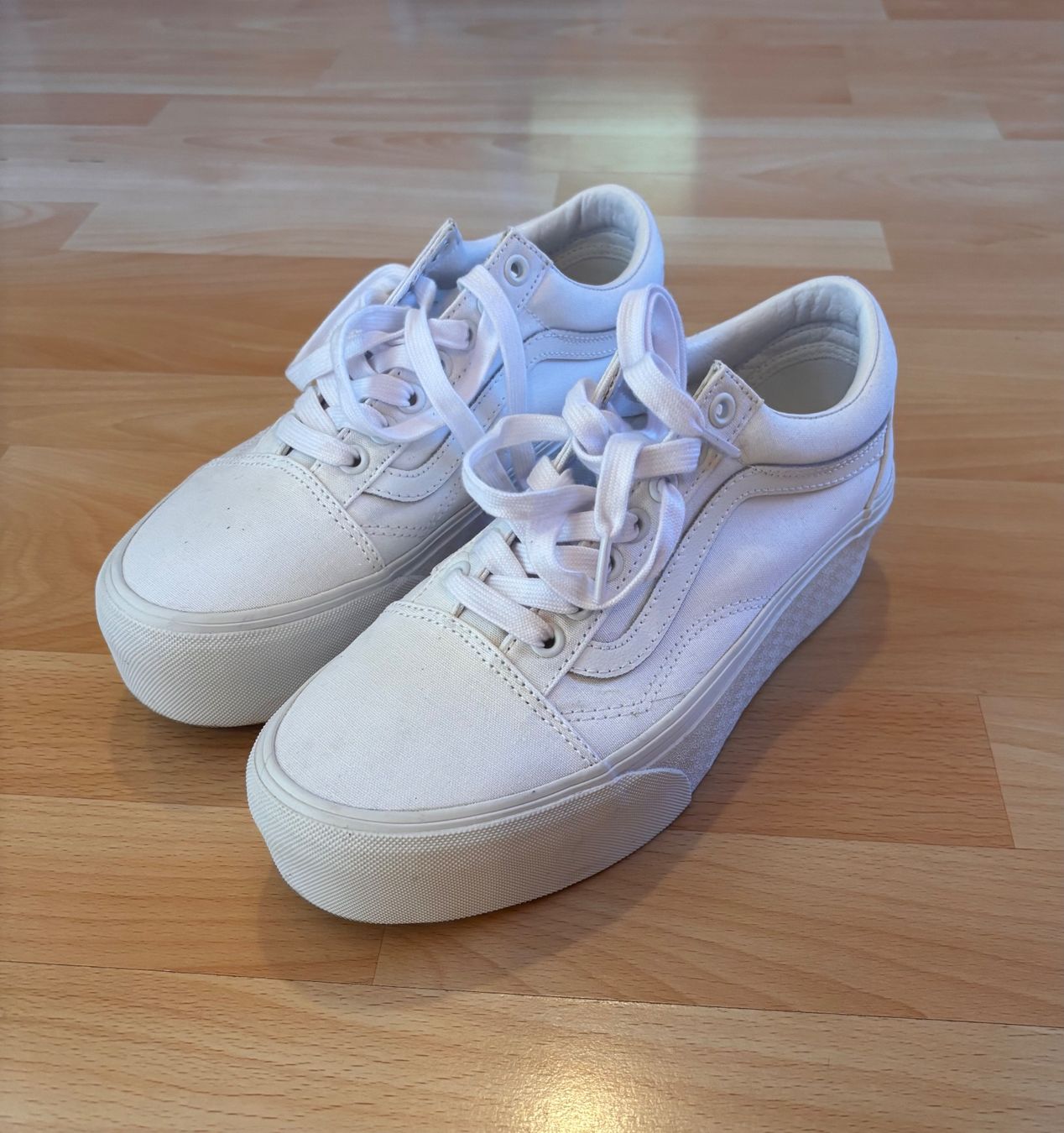 Vans Damenschuhe: Vans Sneaker Old Skool Platform – Gebraucht aus Ettiswil von suesueheck