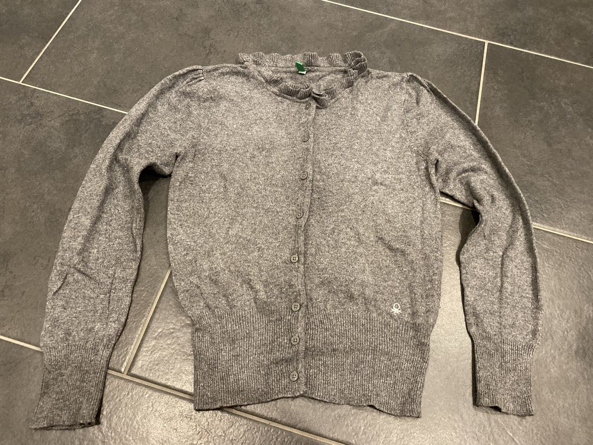 Benetton Giacche & Cappotti: Benetton Strickjäckli, ca. Gr. 122/128 – Nuovo (secondo la descrizione) da Summaprada venduto da hirschuh506 2