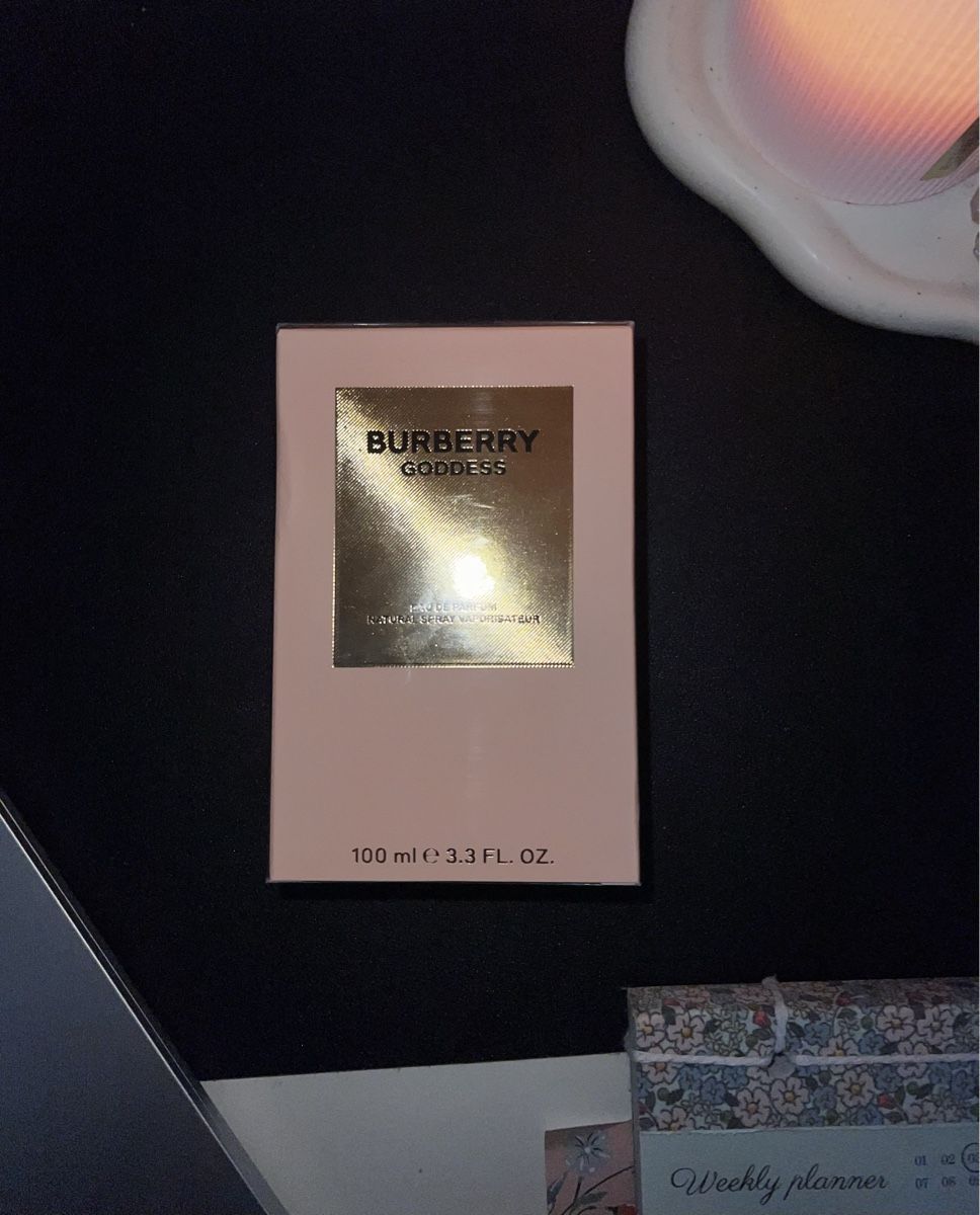Burberry Profumi & Eau de Toilette: Burberry Goddess EDP 100ml - Neu & OVP – Nuovo e nell'imballaggio originale da Schaffhausen venduto da tin_j7t6 2