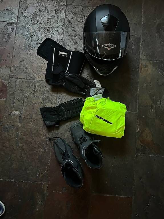 Lotti di vestiti: Komplettausrüstung – Usato da Obersaxen venduto da Hampi5 1