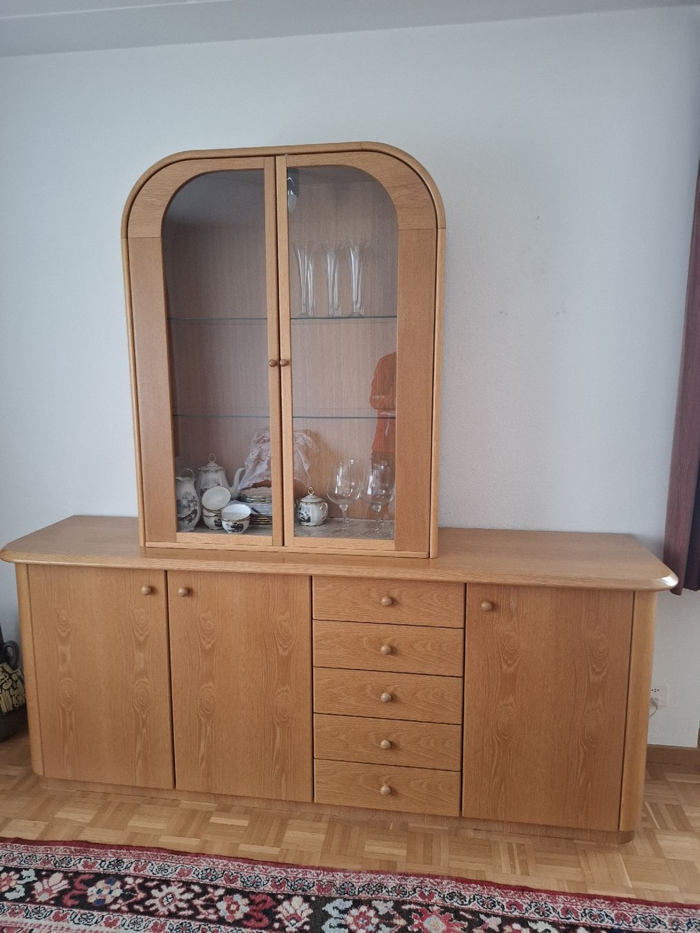 Vitrines: Sidebord mit Vitrine – D'occasion à Schaffhausen par Fabian021