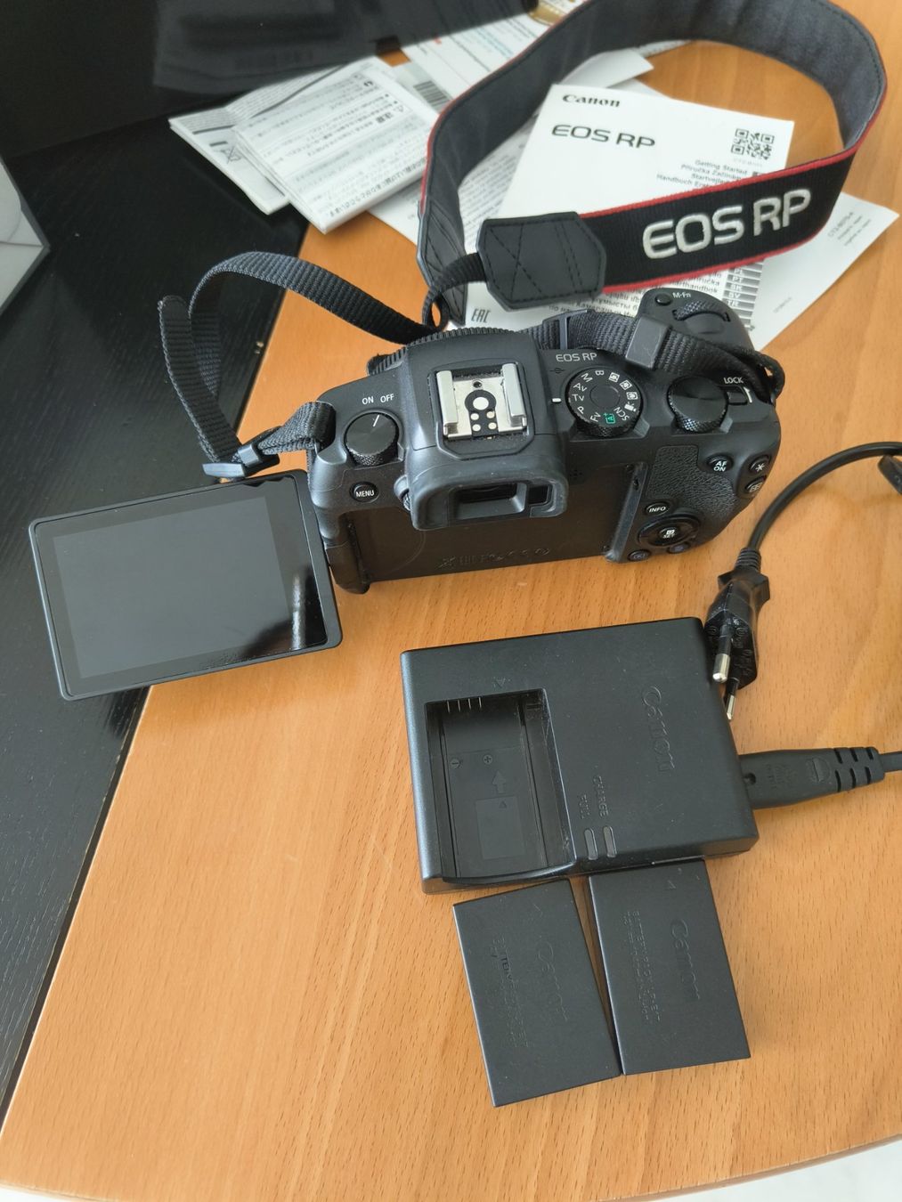 Canon Fotocamera: Neuwertig Canon EOS RP – Nuovo (secondo la descrizione) da Zürich venduto da yuxia130 3