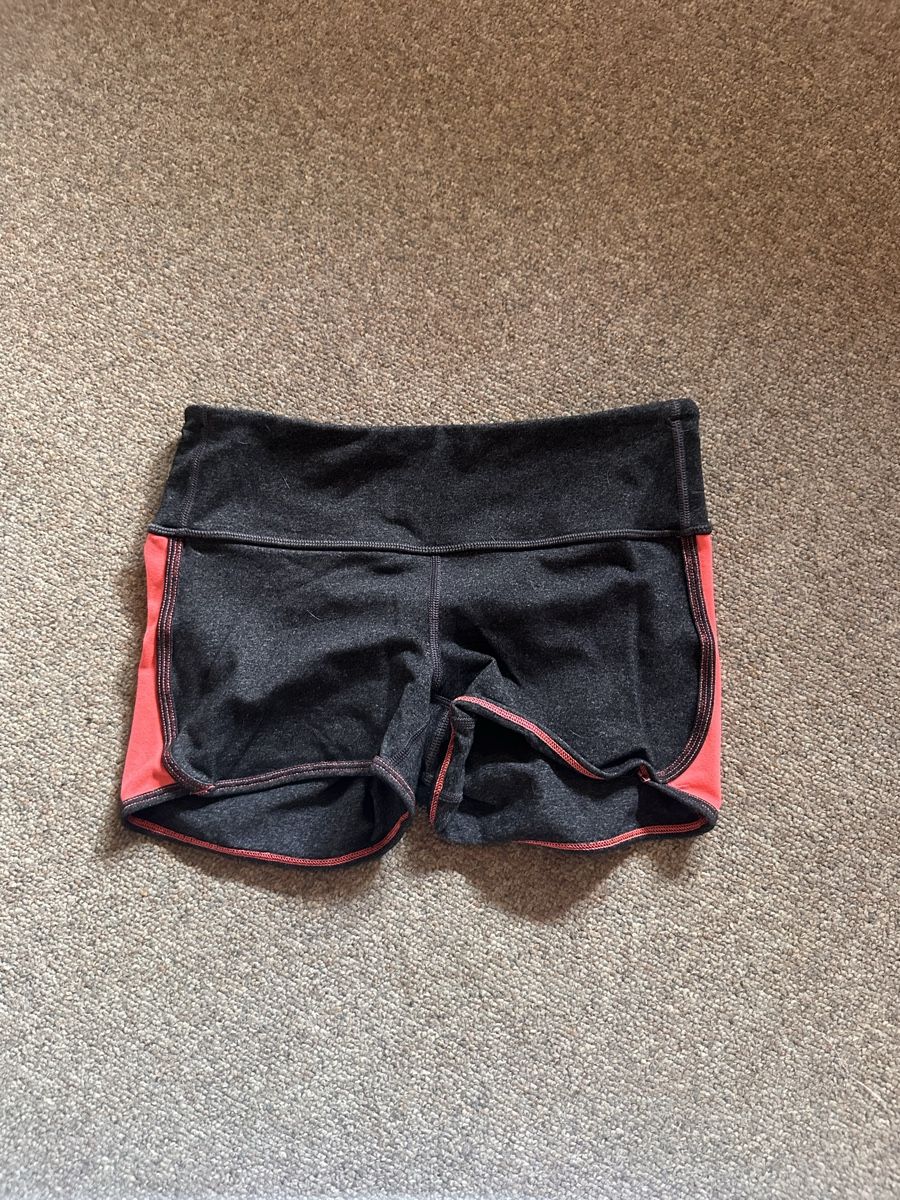 Pantaloni: Damen Sporthose Grösse S – Usato da Wildensbuch venduto da pet_d2dv