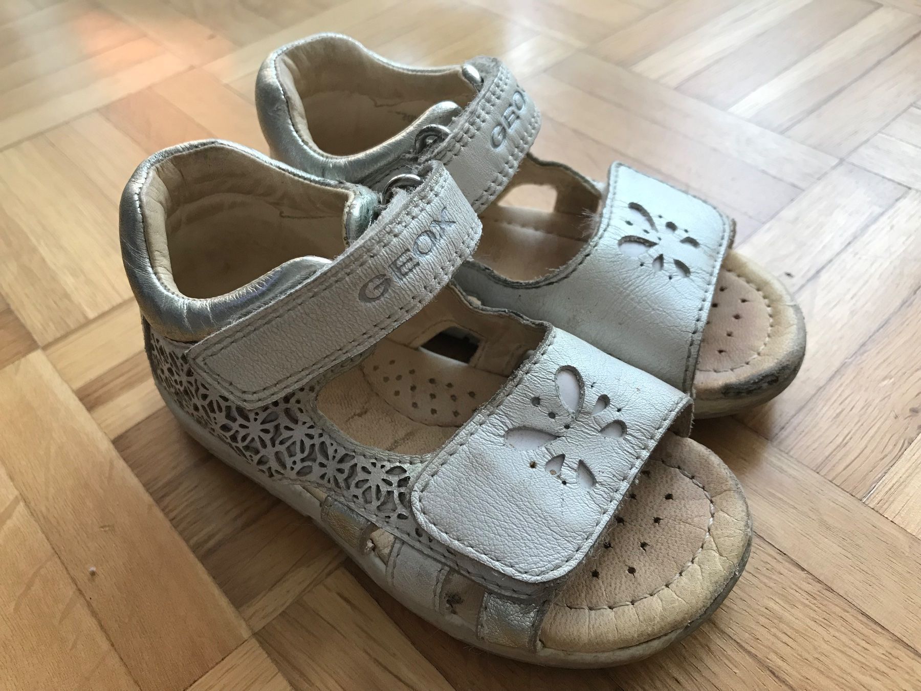 Geox Scarpe per ragazzi: Sandalen Leder von GEOX Grösse 23 – Usato da Emmenbrücke venduto da Hathor123 1