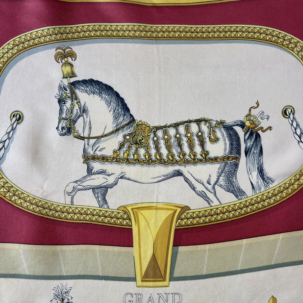 Hermès Foulard & Sciarpe: HERMES Vintage Silk Scarf – Usato da Emmen venduto da Avviivva_Com2023 1