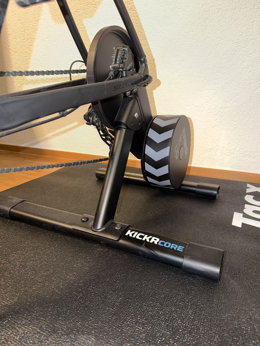 Wahoo Hometrainer: KICKR CORE 2 Smart Trainer mit ZWIFT Cog/Click – Usato da Bonstetten venduto da HerrKaeser 3
