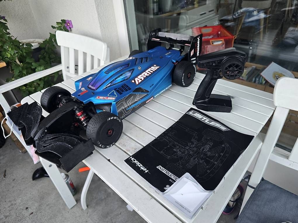 Arrma Modellismo RC: ARRMA LIMITLESS BATTERIE Ladegerät Speedrun – Usato da Lenzburg venduto da ziomtk