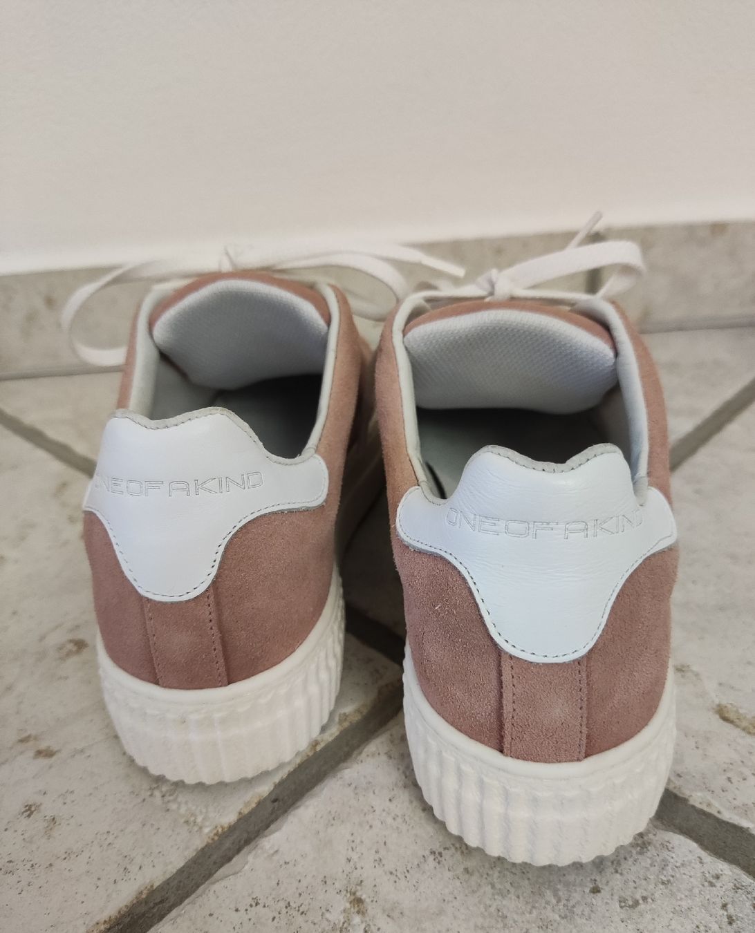 Scarpe da donna: ONOFAKIND Damenschuh Grösse 38 – Usato da Chur venduto da Rodanisa 6
