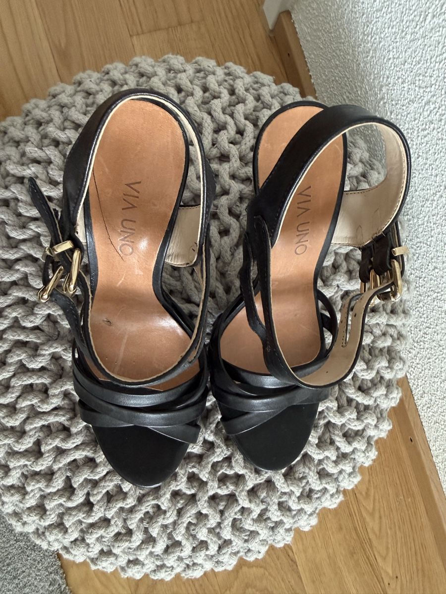 Scarpe da donna: Zeitlose schwarze Pumps – Usato da Hedingen venduto da julesli 1