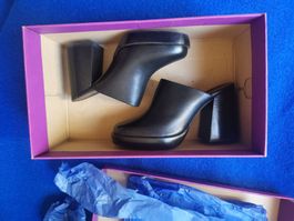 NEU Feners Leather black mules & clogs Size 36