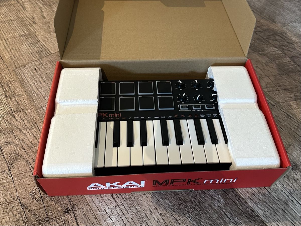 Akai Mischpulte: AKAI MPK Mini – Gebraucht aus Cudrefin von lisa.hmn 3