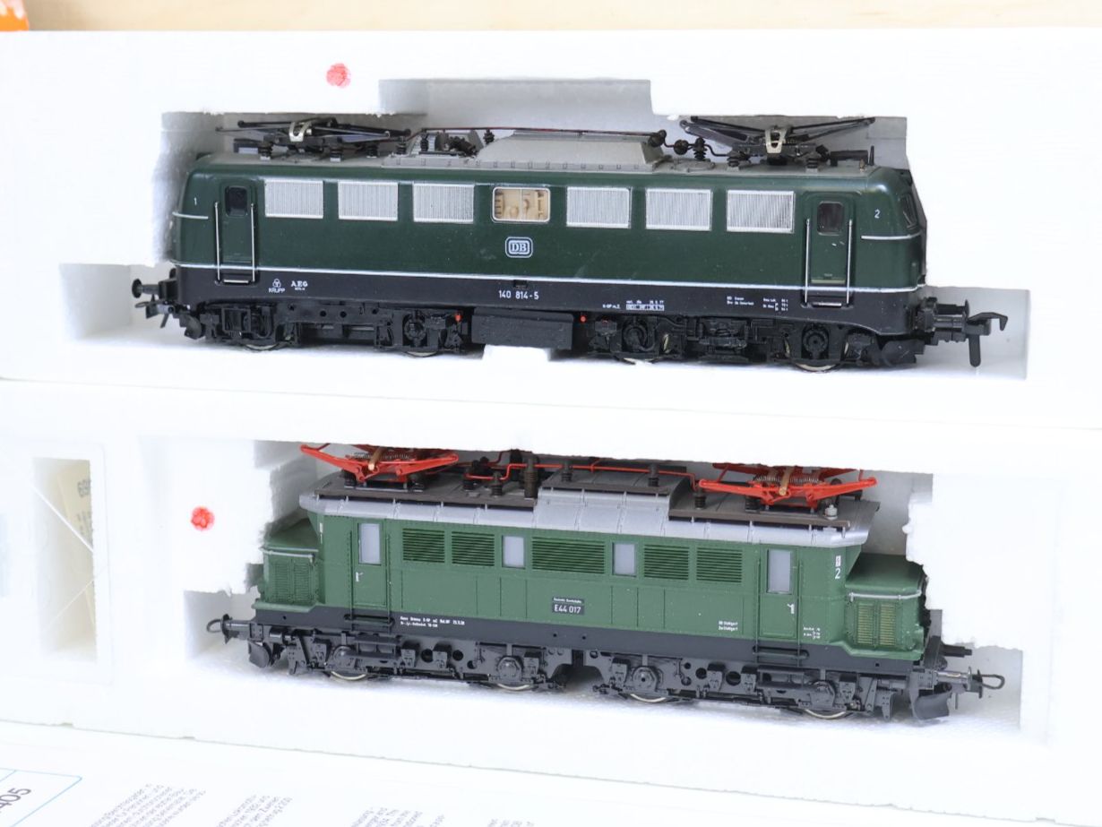Roco Modellini di ferrovie: ROCO 2 x E-Loks - H0 DC Doppelpack – Usato da Winterthur venduto da Monstera