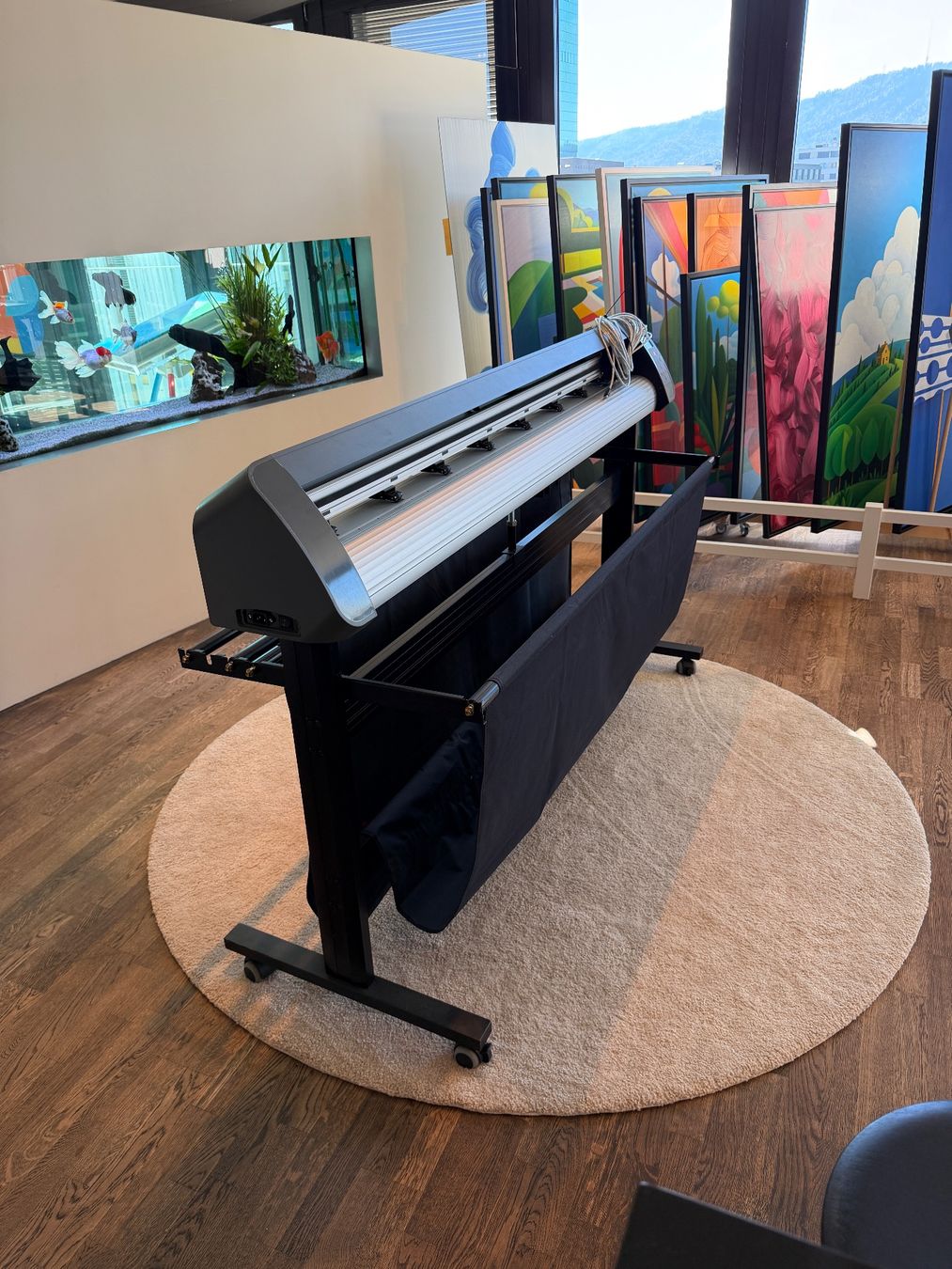 Tutte le macchine: Schneideplotter mit Ständer Breite 160cm guter Zustand – Usato da Zürich venduto da SirViana