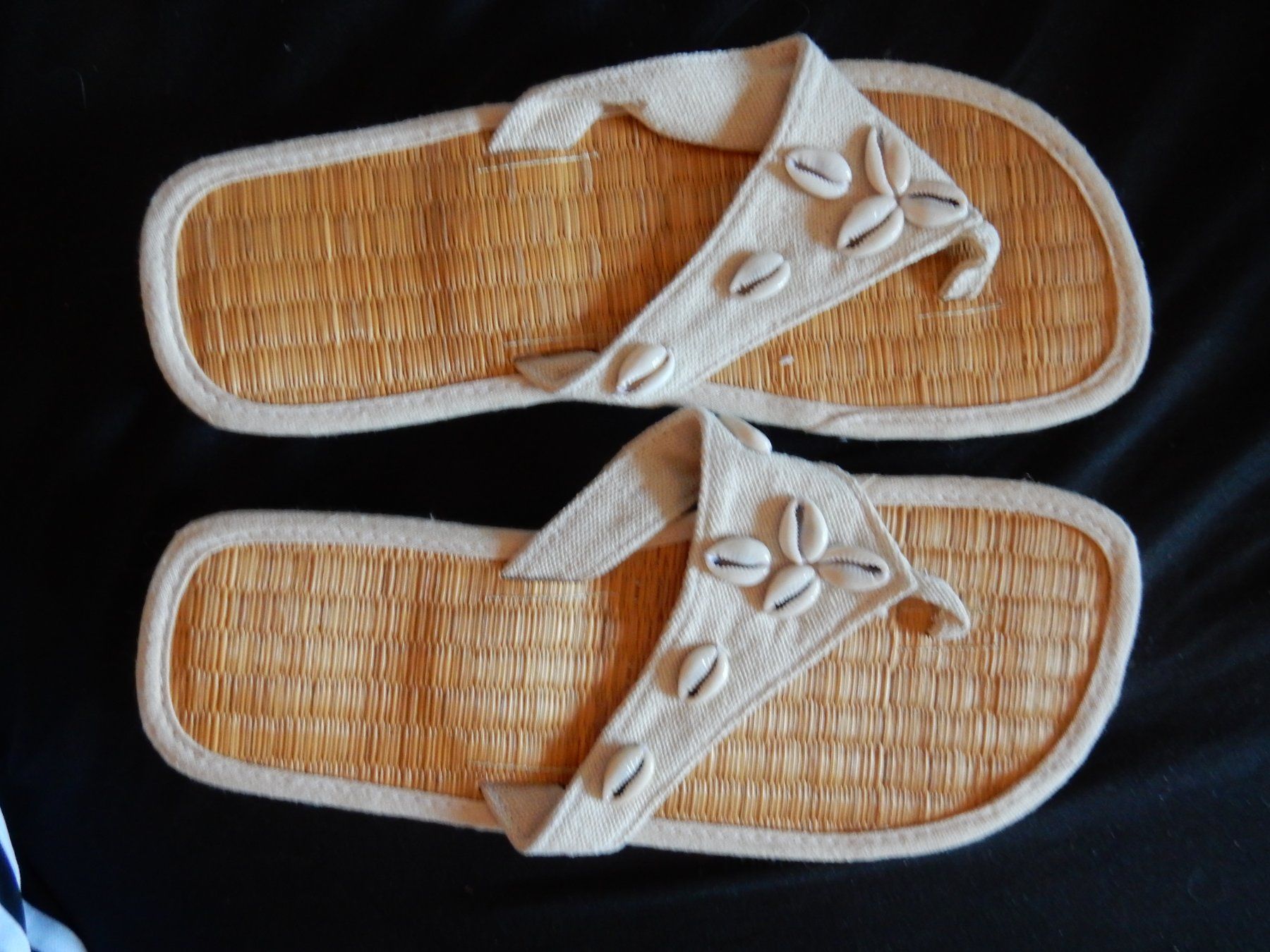 Scarpe da donna: Flip Flops Damen Grösse 41 – Nuovo (secondo la descrizione) da Dulliken venduto da Reto790