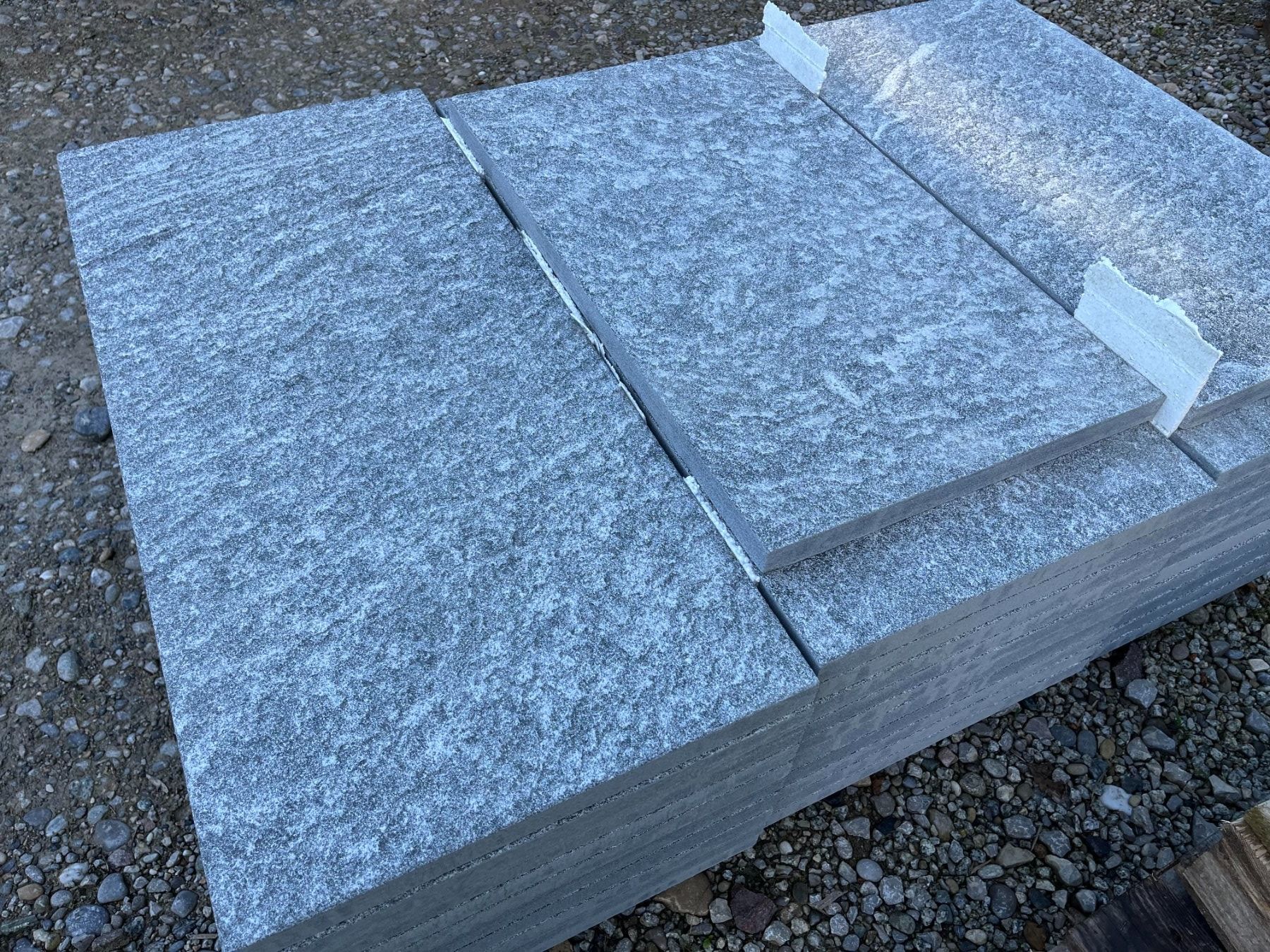 Rivestimenti per pavimenti: Bodenplatten Naturstein / Onsernone struktur – Nuovo e nell'imballaggio originale da Zeiningen venduto da GimaStone 4