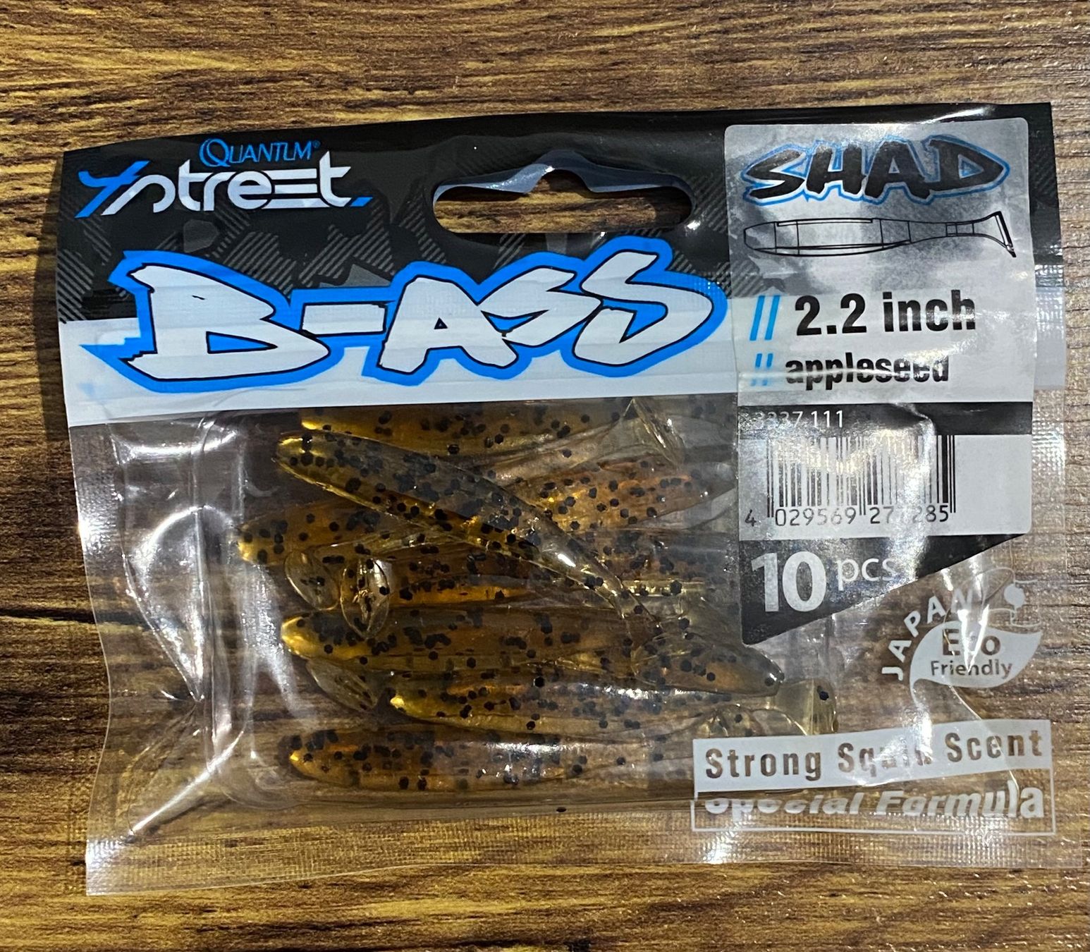 Esche: QUANTUM 4street B-Ass Shad 2.2" 5.6cm – Nuovo e nell'imballaggio originale da Widnau venduto da Fishingtackle_Oggy