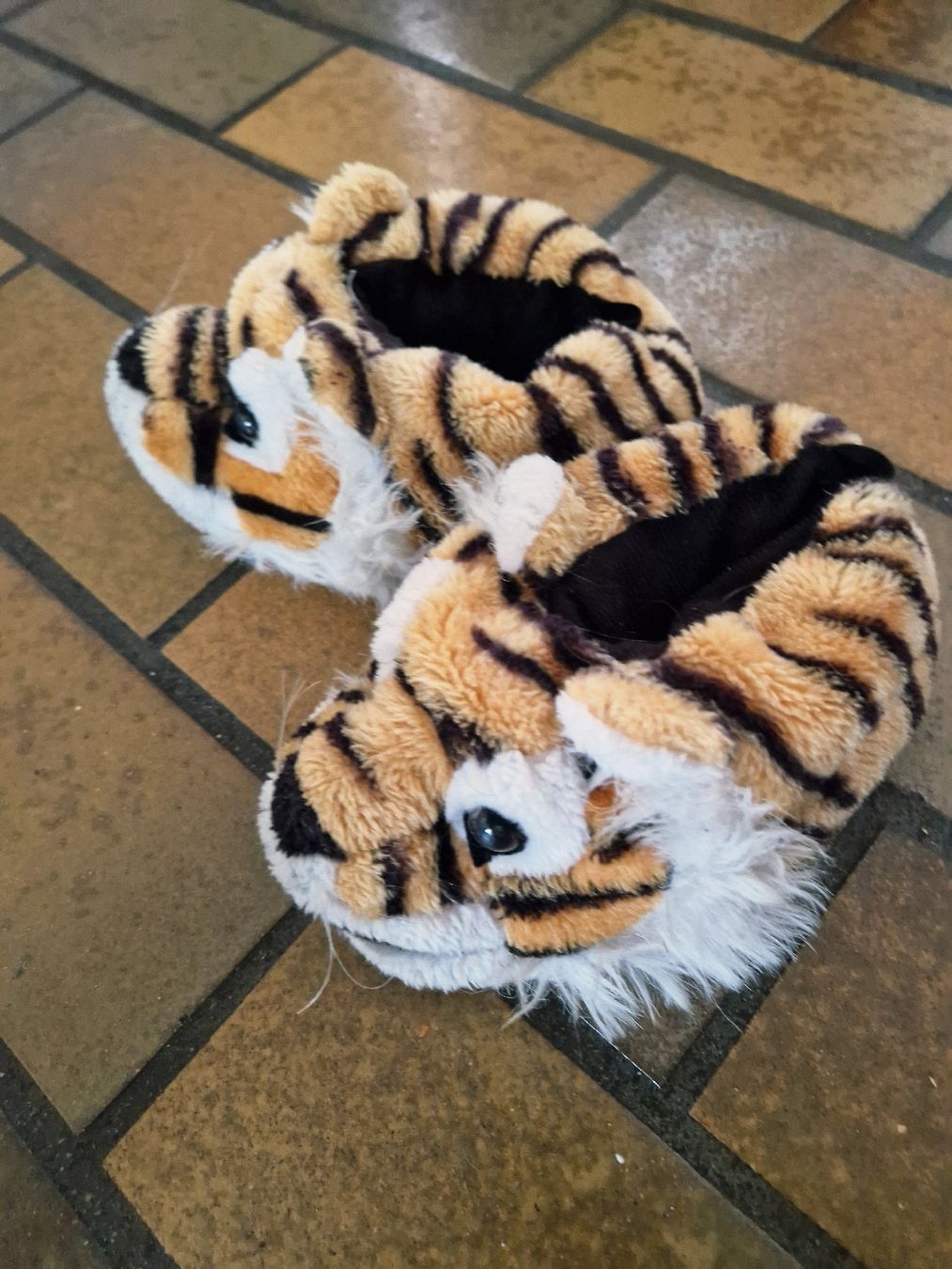Scarpe per ragazzi: Kuschelfinken Tiger 24-28 – Usato da Stüsslingen venduto da white_angel86 1