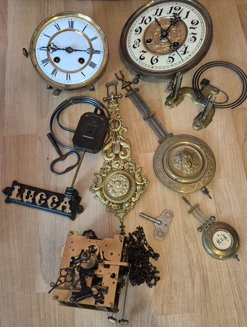 Montres: Wanduhr Teilen – D'occasion à Moutier par Maria1704 3