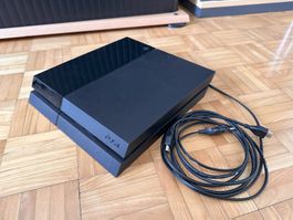 PS4 / PlayStation 4, ohne Controller, gebraucht