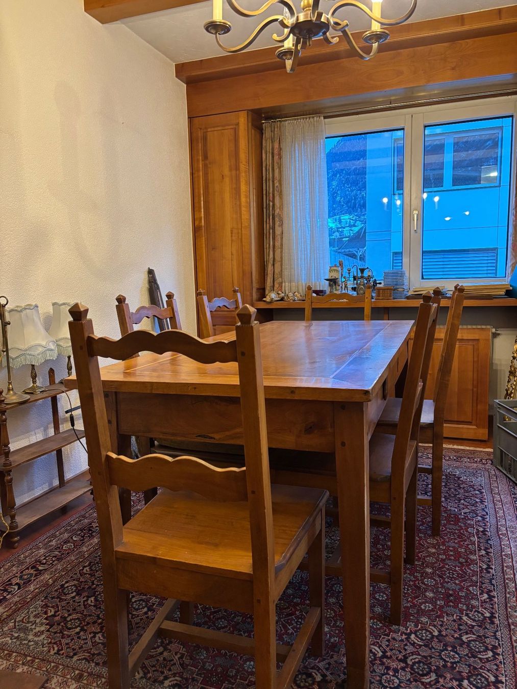Tische: Antiker Tisch im Biedermeierstil mit Stühlen – Gebraucht aus Brig von cor_sz7r 1